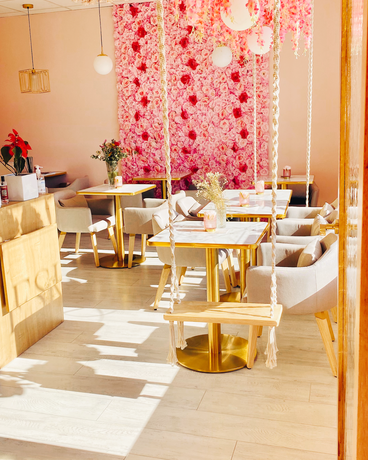Salon ESKAY ｜ongles, brunch, massages, détatouage, épilation Annecy - photo 3